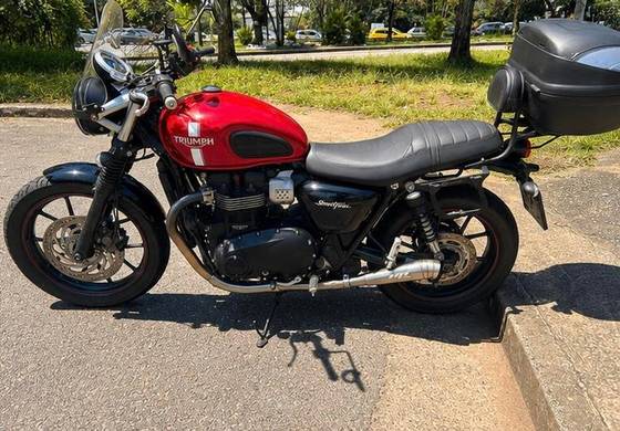 TRIUMPH STREET TWIN TRIUMPH STREET TWIN